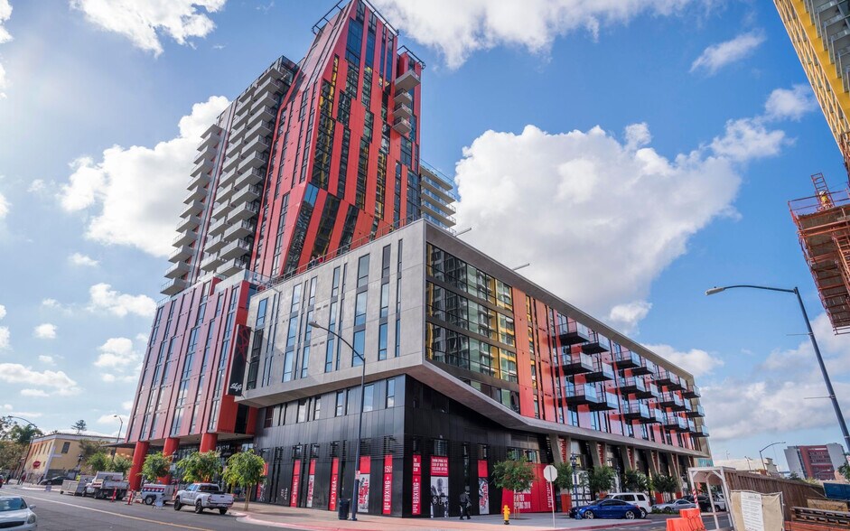 More Photos Of 1501 Island Ave, San Diego Apartments For Lease