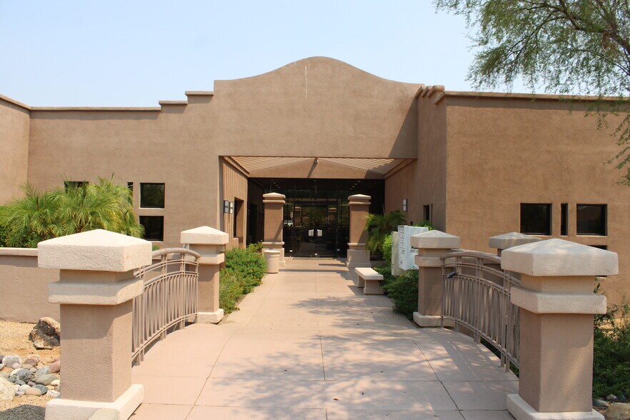 More Photos Of 8525 E Pinnacle Peak Rd, Scottsdale Office For Lease