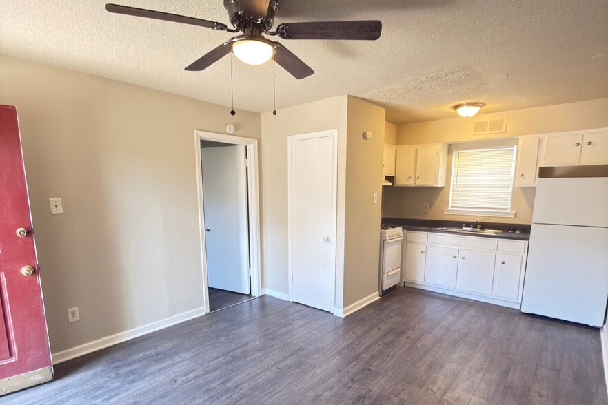 More Photos Of 737 Court Ave, Memphis Apartments For Sale