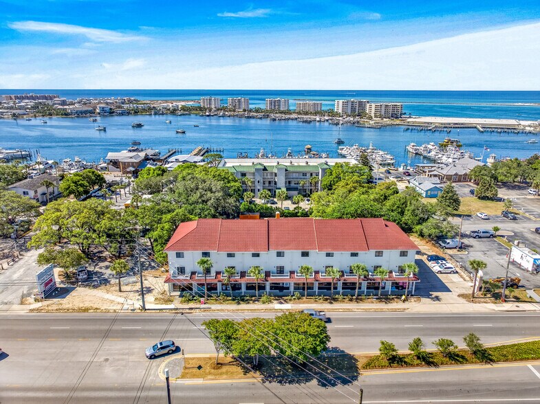 More Photos Of 220-236 Harbor Blvd, Destin Storefront Retail Residential For Sale