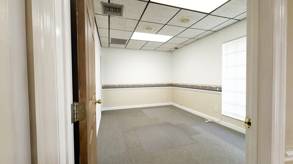 More Photos Of 3612 5th Ave N, Saint Petersburg Office Residential For Lease