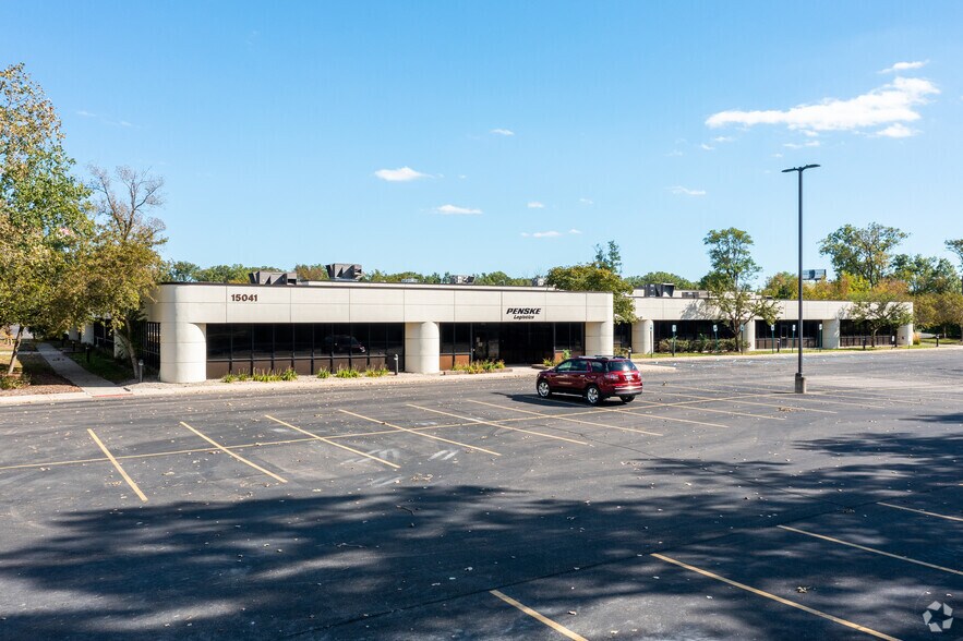 More Photos Of 15041 S Commerce Dr, Dearborn Research And Development For Sale