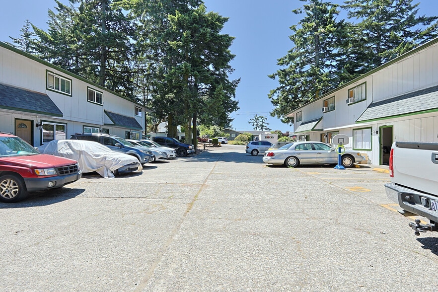 More Photos Of 2153 10th St, Florence Apartments For Sale