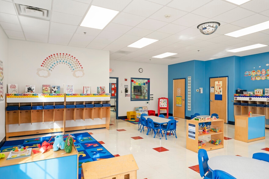 More Photos Of 42885 Orchard Oriole Dr, Ashburn Daycare Center For Lease