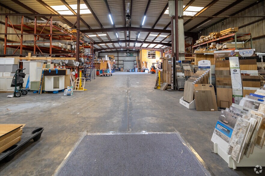 More Photos Of 619 Cassat Ave, Jacksonville Warehouse For Lease