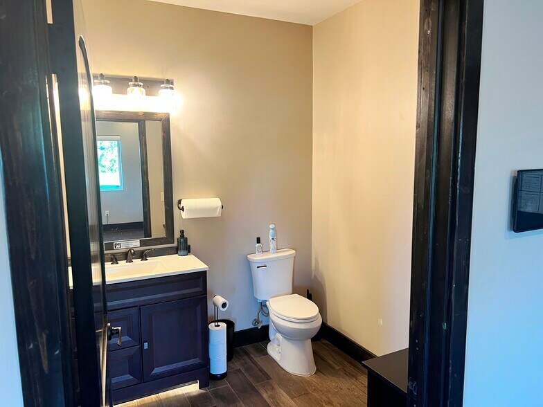 More Photos Of 7953 College Rd, Baxter Warehouse For Sale