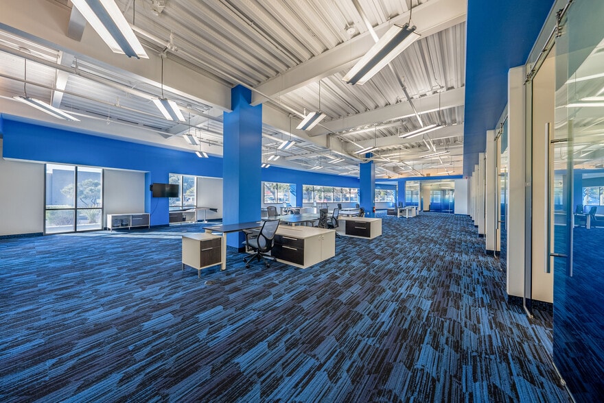 More Photos Of 2960 W Sahara Ave, Las Vegas Office For Lease