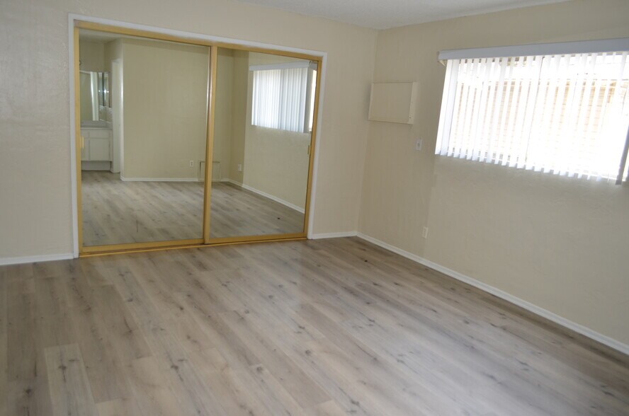 More Photos Of 7028 Alabama Ave, Canoga Park Apartments For Sale