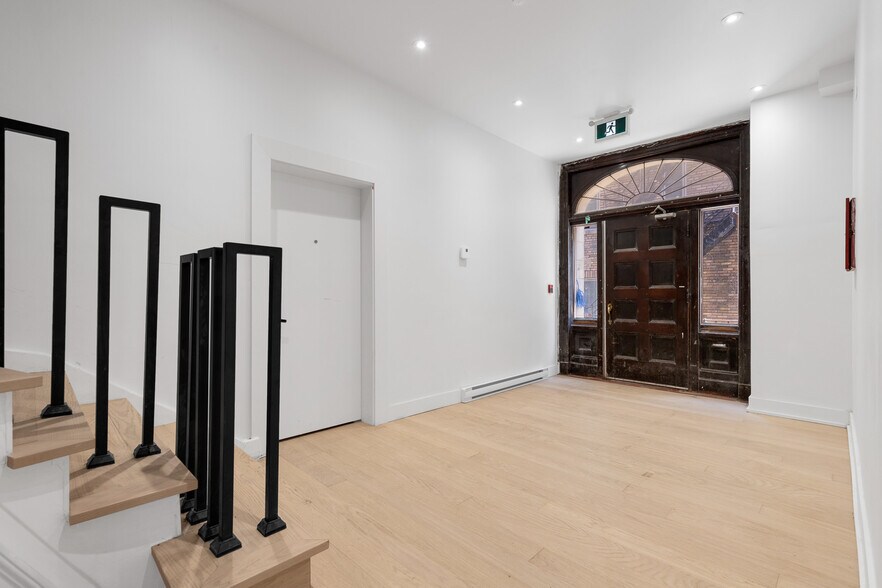 More Photos Of 2066-2070 Av Lincoln, Montréal Apartments For Sale