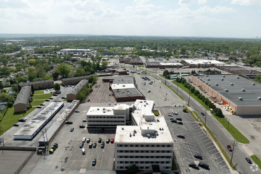 More Photos Of 21100 Southgate Park Blvd, Maple Heights Medical For Sale