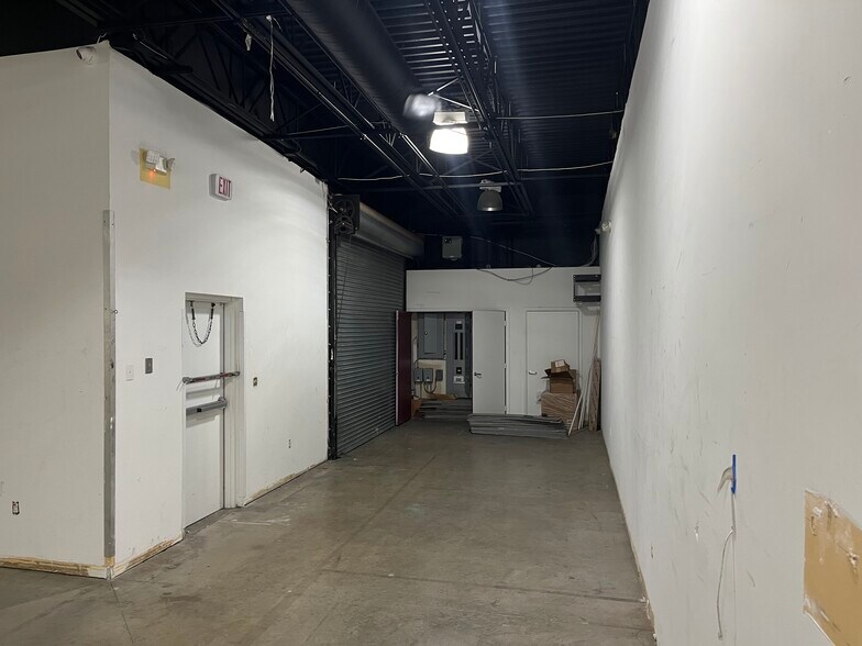 More Photos Of 1892 SE Federal Hwy, Stuart Storefront Retail Office For Sale