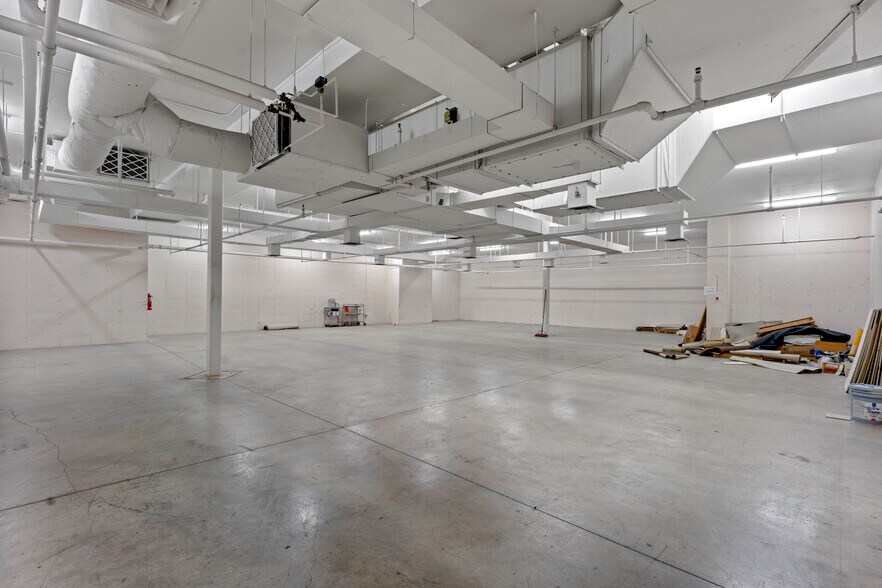 More Photos Of 2778 N Webb Rd, Wichita Medical For Sale