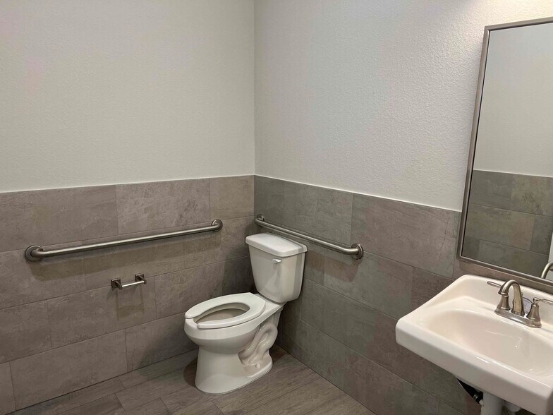 More Photos Of 2951 FM 1460, Georgetown Medical For Sale