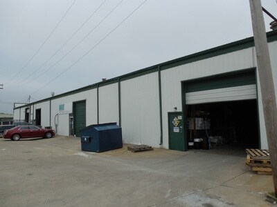 More Photos Of 3135 S Scenic Ave, Springfield Distribution For Lease