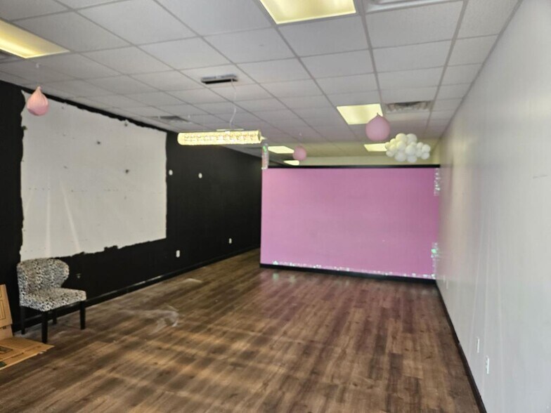 More Photos Of 7120 Hogan Rd, Jacksonville Unknown For Lease