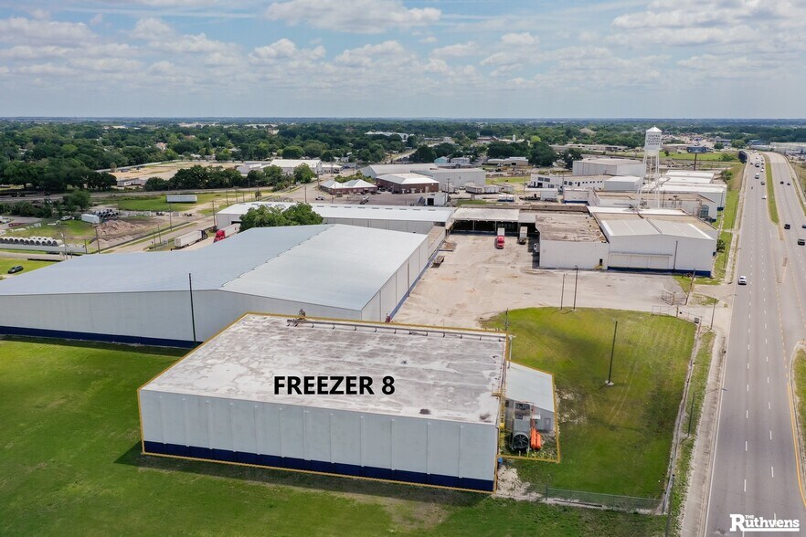 More Photos Of 625 W Bridgers Ave, Auburndale Unknown For Lease