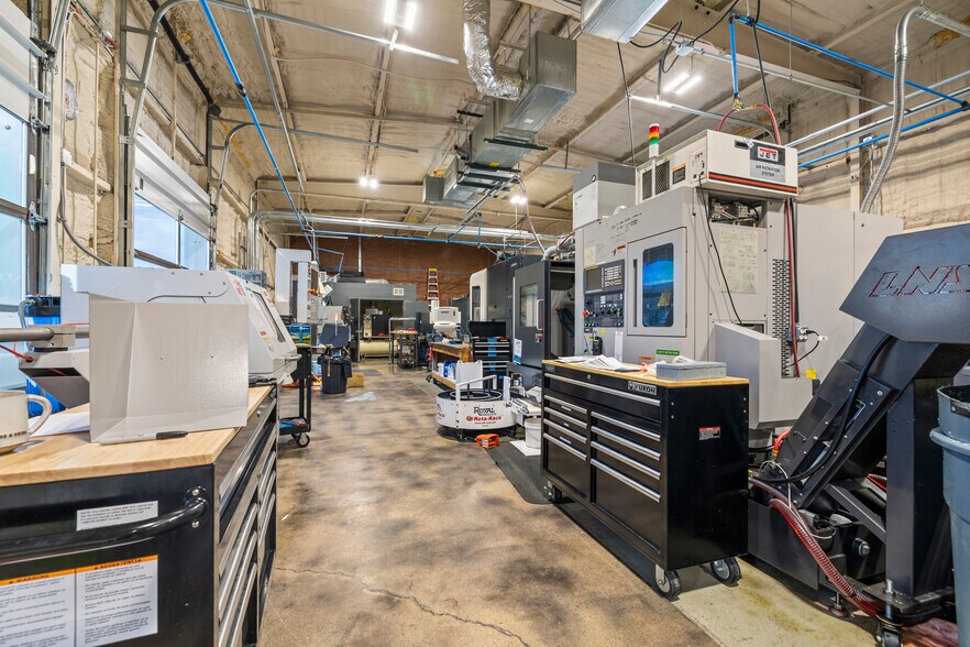 More Photos Of 324 Jefferson St, Fort Collins Warehouse For Lease