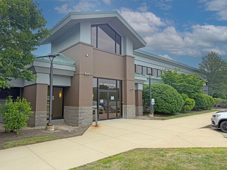 Primary Photo Of 100 Borthwick Ave, Portsmouth Office For Lease