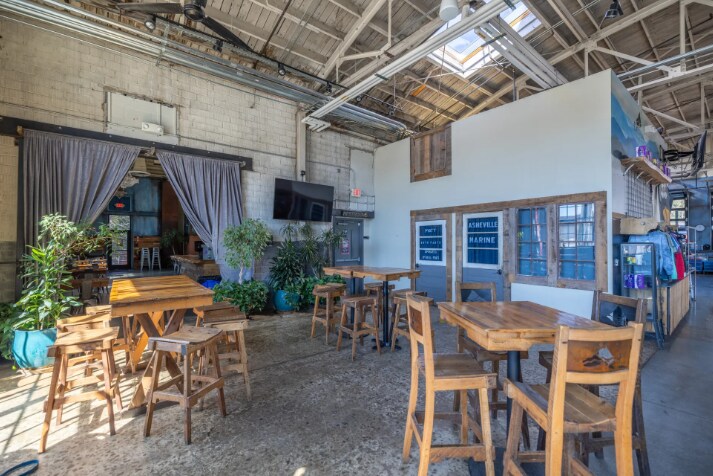 More Photos Of 32 Banks Ave, Asheville Flex For Lease