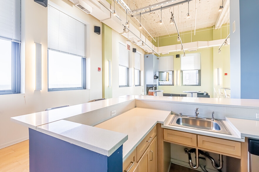 More Photos Of 59 E Van Buren St, Chicago Apartments For Lease