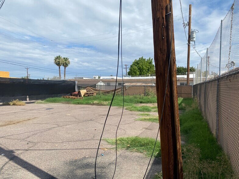 More Photos Of 4810 W Glendale Ave, Glendale Office For Sale