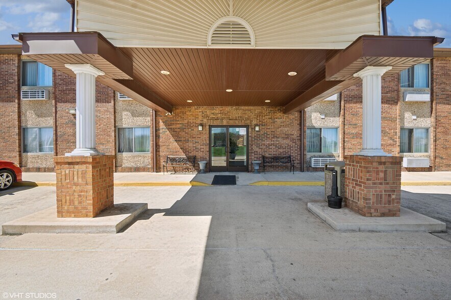 More Photos Of 1731 S State Route 127, Greenville Hotel For Sale