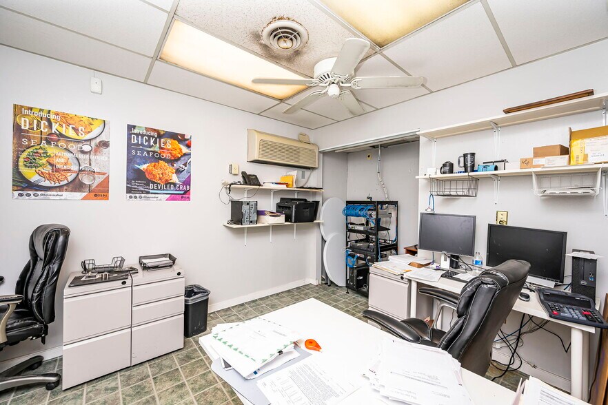 More Photos Of 1508 Brook Rd, Richmond Refrigeration Cold Storage For Sale