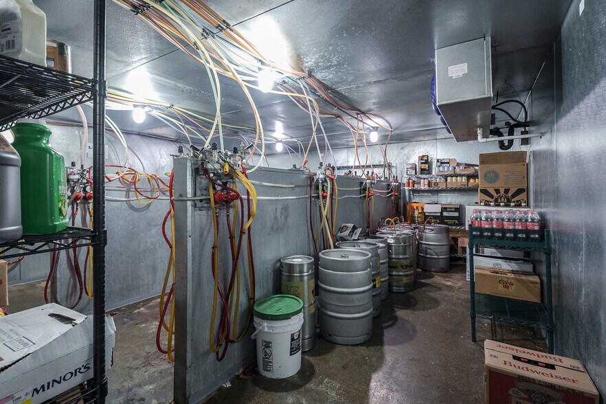 More Photos Of 117 E Allegan St, Otsego General Retail For Sale