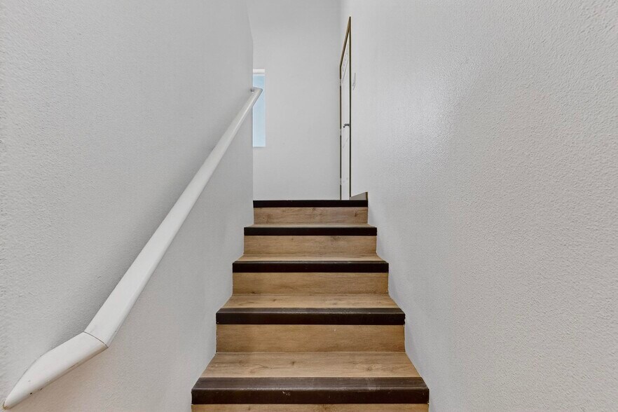 More Photos Of 9368 Valley View Dr NW, Albuquerque Apartments For Sale