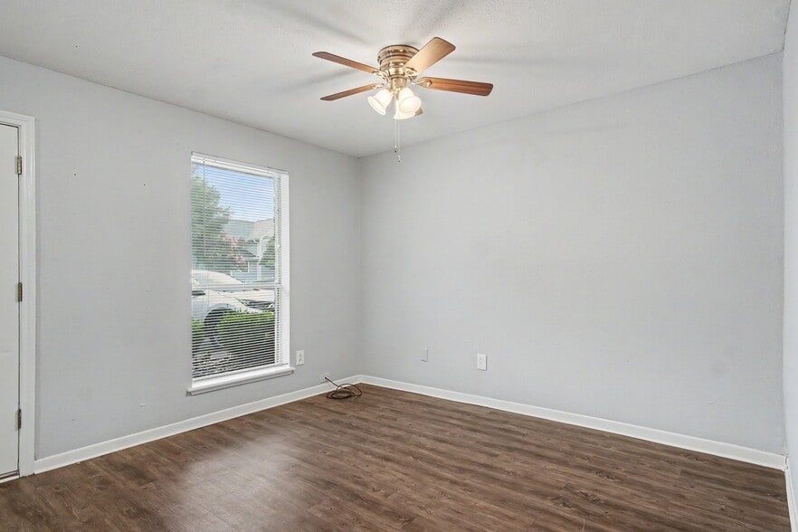 More Photos Of 1205 Avenue A, Katy Apartments For Sale