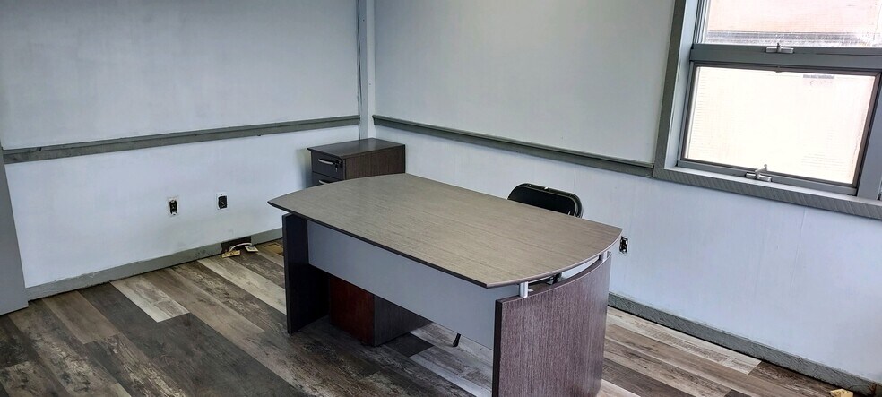 More Photos Of 6 Wierk Ave, Liberty Office For Lease
