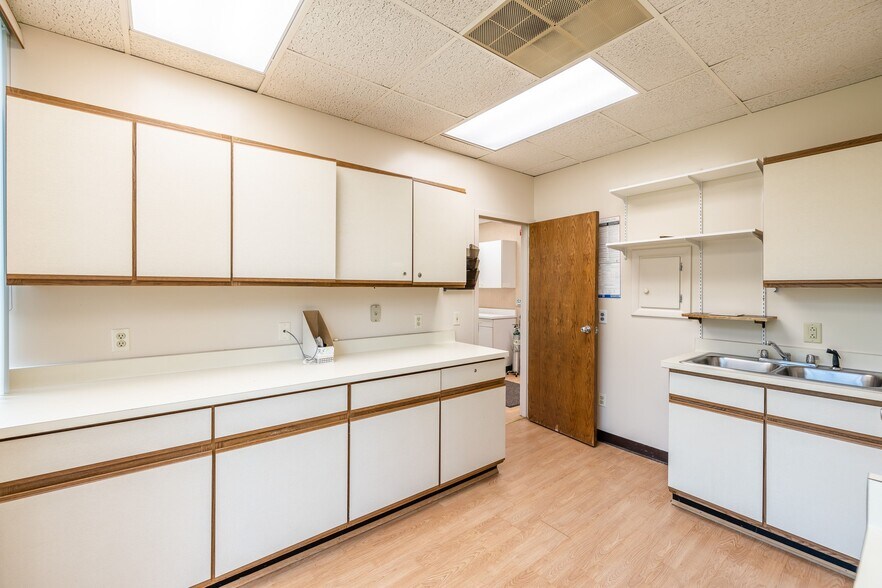 More Photos Of 80 West Ave, Brockport Medical For Lease