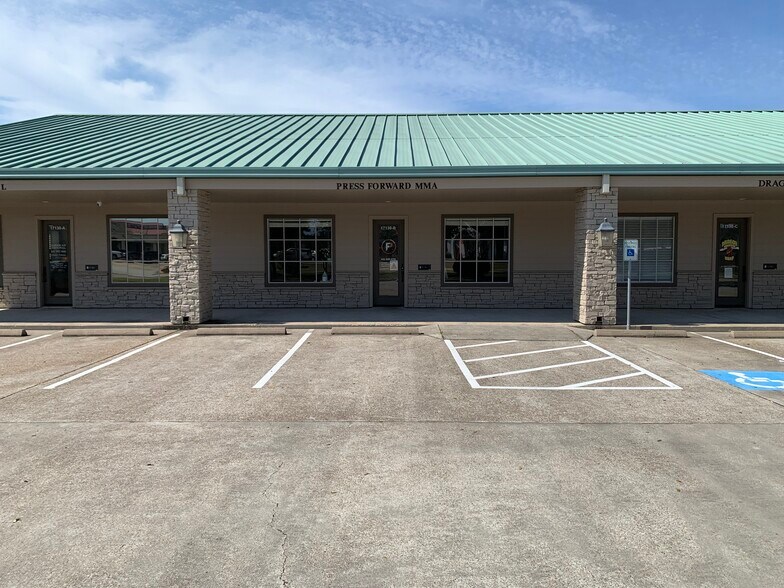 More Photos Of 17130 Townes Rd, Friendswood Warehouse For Lease