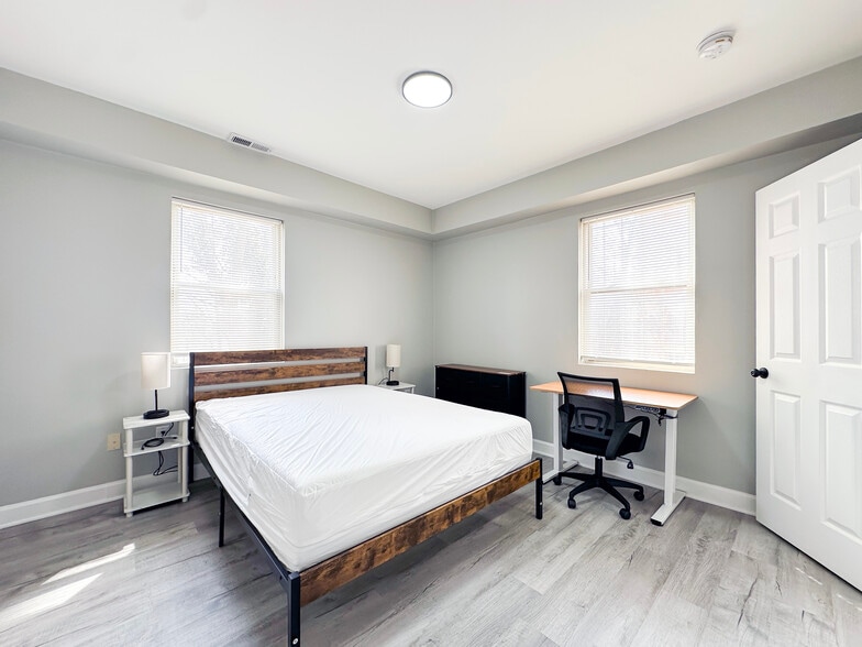 More Photos Of 2859 Denver St SE, Washington Apartments For Sale