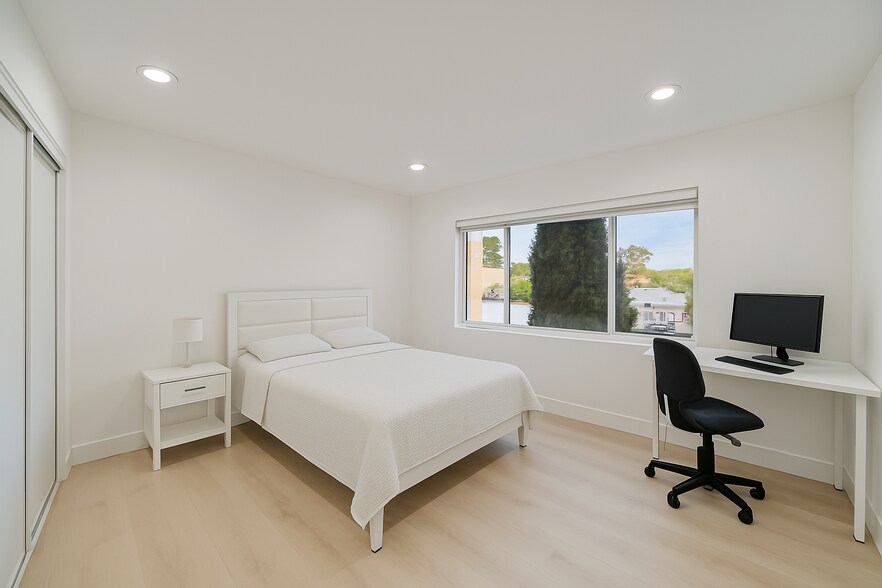 More Photos Of 113 N Grand Oaks Ave, Pasadena Apartments For Sale