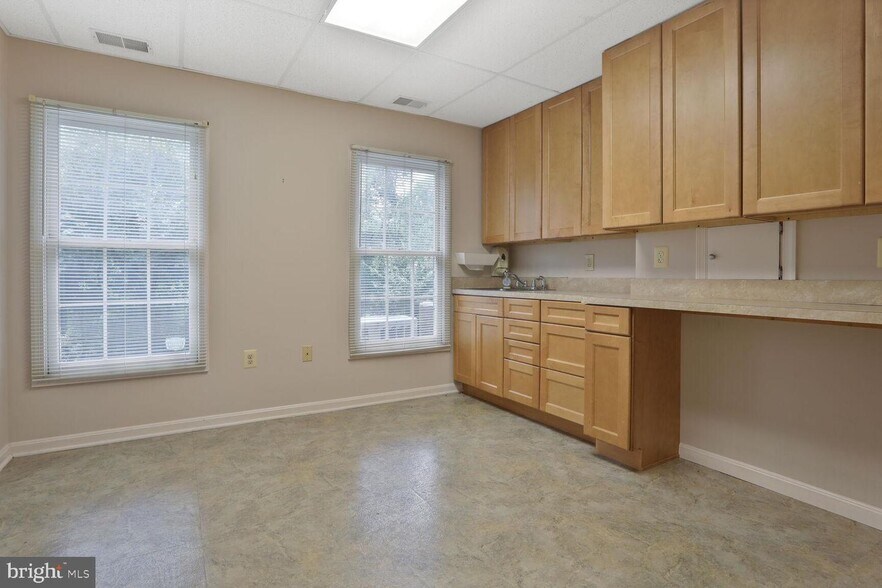More Photos Of 5018 Dorsey Hall Dr, Ellicott City Office For Sale