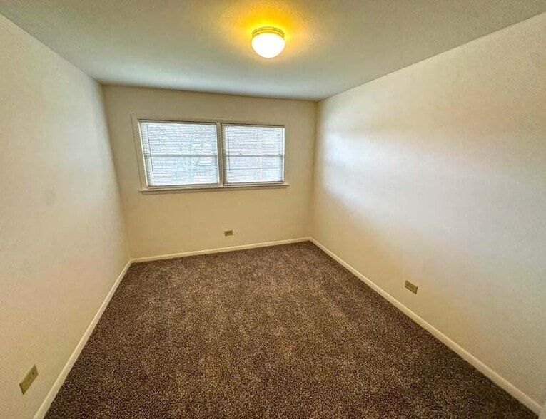 More Photos Of 13729 S Brainard Ave, Chicago Apartments For Sale