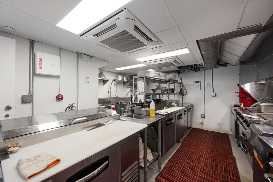 More Photos Of 334 20th St, Miami Beach Hotel For Lease