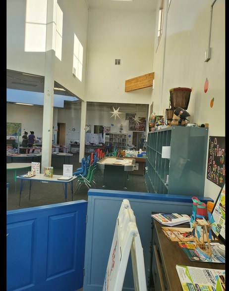 More Photos Of 2107-2193 Roosevelt Ave, Redwood City General Retail For Lease