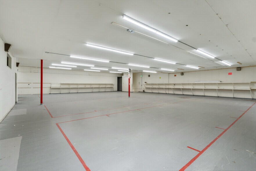 More Photos Of 703 N 7th St, Chewelah Manufacturing For Sale