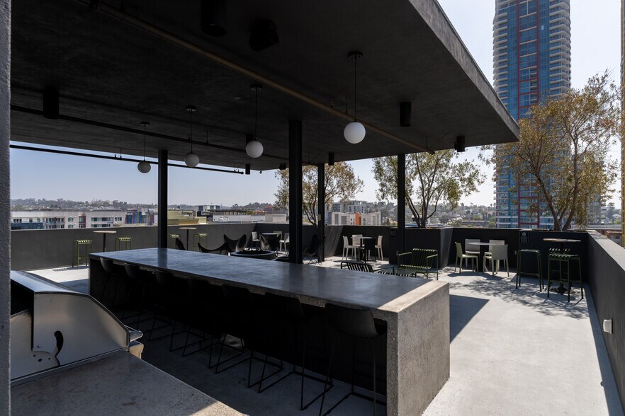 More Photos Of 454 13th St, San Diego Apartments For Sale