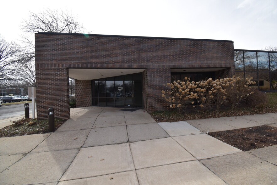More Photos Of 5320 College Blvd, Overland Park Medical For Sale