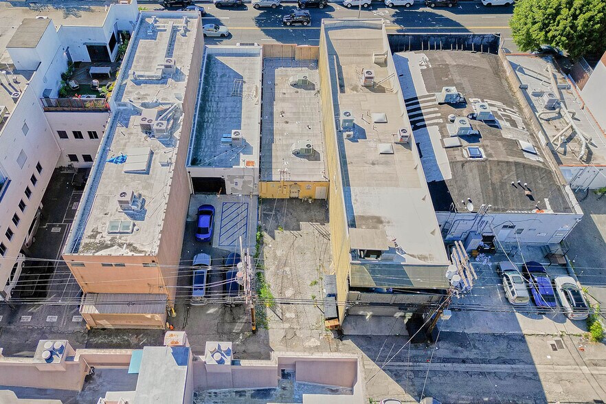 More Photos Of 852 S Robertson Blvd, Los Angeles Medical For Lease