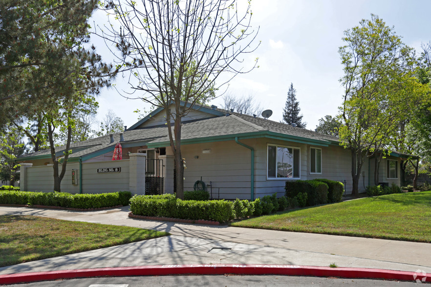 Primary Photo Of 1150 S Laspina St, Tulare Apartments For Sale