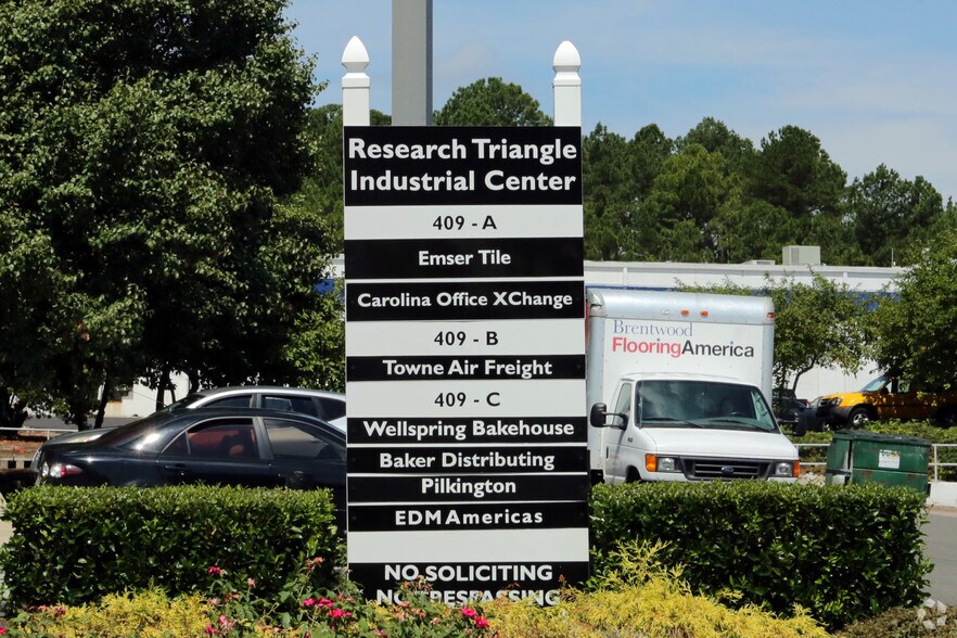 More Photos Of 409 Airport Blvd, Morrisville Warehouse For Lease