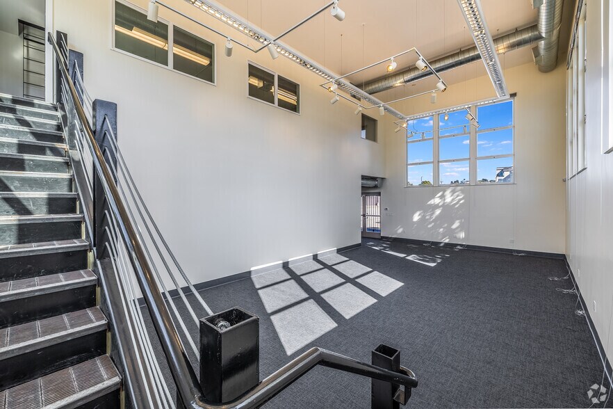 More Photos Of 1620 Innes Ave, San Francisco Land For Sale