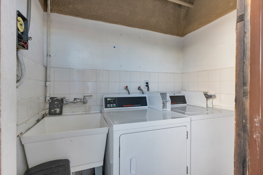 More Photos Of 4316 Edenhurst Ave, Los Angeles Apartments For Sale