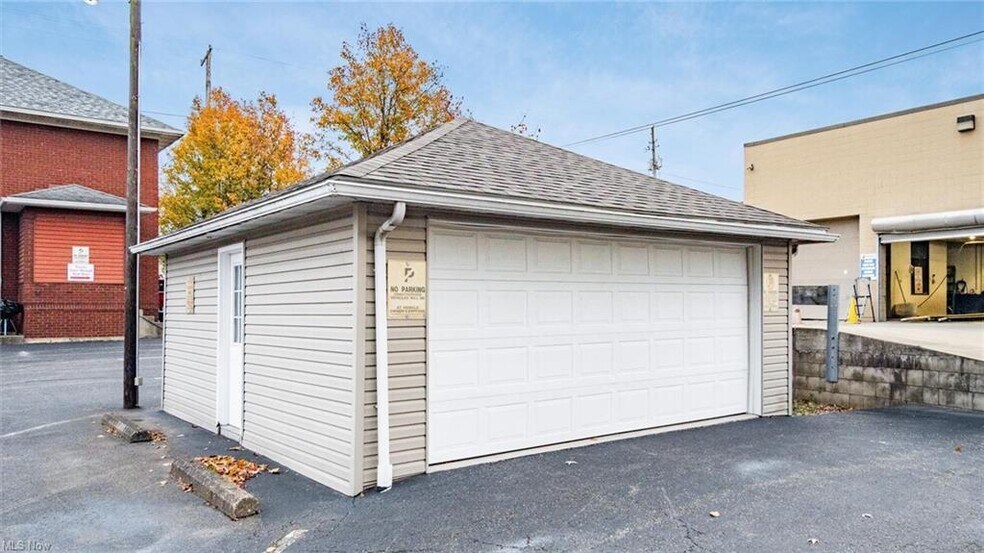 More Photos Of , Zanesville General Retail For Sale