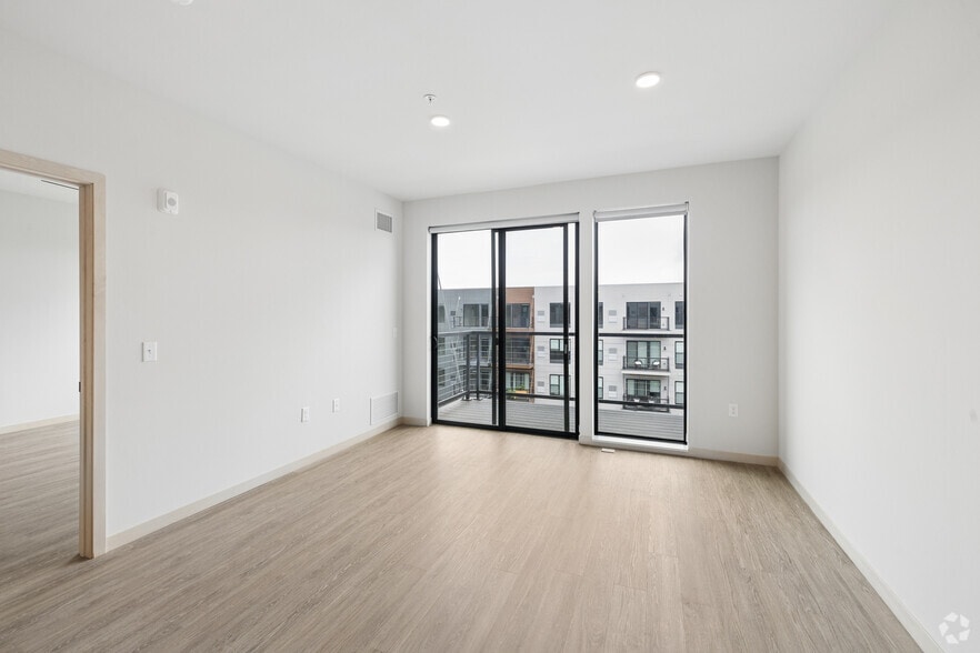 More Photos Of 8309 Greenway Blvd, Middleton Apartments For Lease