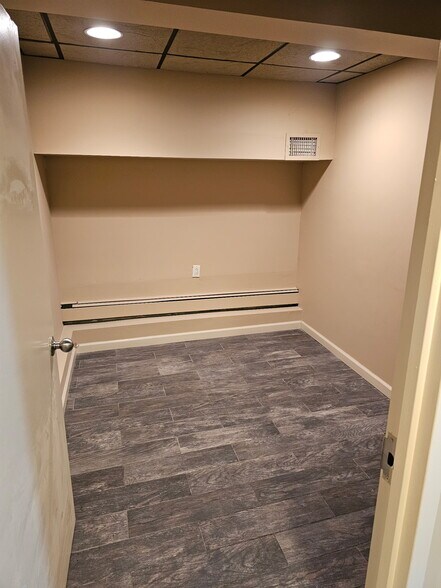 More Photos Of 626 Willis Ave, Williston Park Storefront Retail Office For Sale